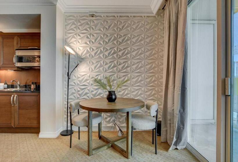Estúdio standard Cama King, Jewel Suite W/balcony Mgm Signature  23rd Floor Strip View
