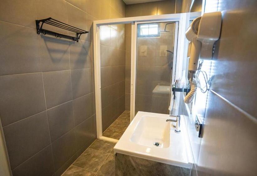 اتاق لوکس با تخت بزرگ, Seeview Resort