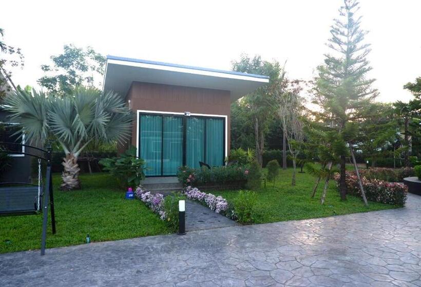 اتاق لوکس با تخت بزرگ, Seeview Resort