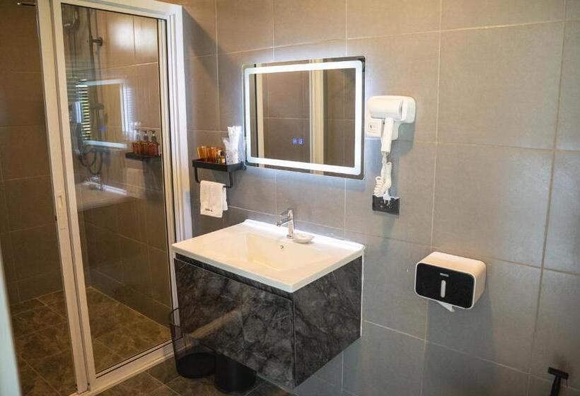 اتاق لوکس با تخت بزرگ, Seeview Resort