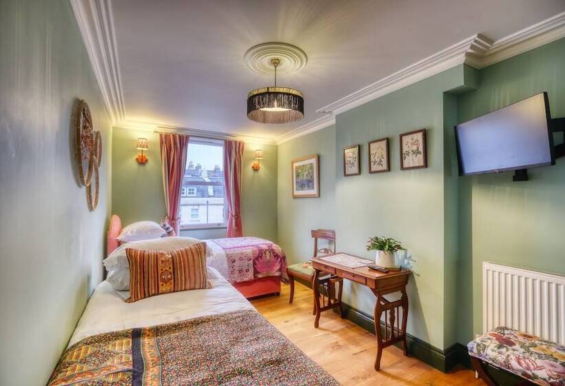Quarto Estandar, The Bluebell