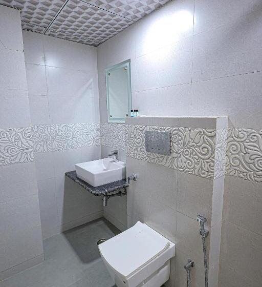 Люкс, Fabhotel Pearl Square