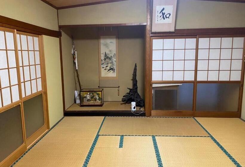 تختخواب در اتاق مشترک, ゲストハウス アルベルゲ Guesthouse Albergue Sakura