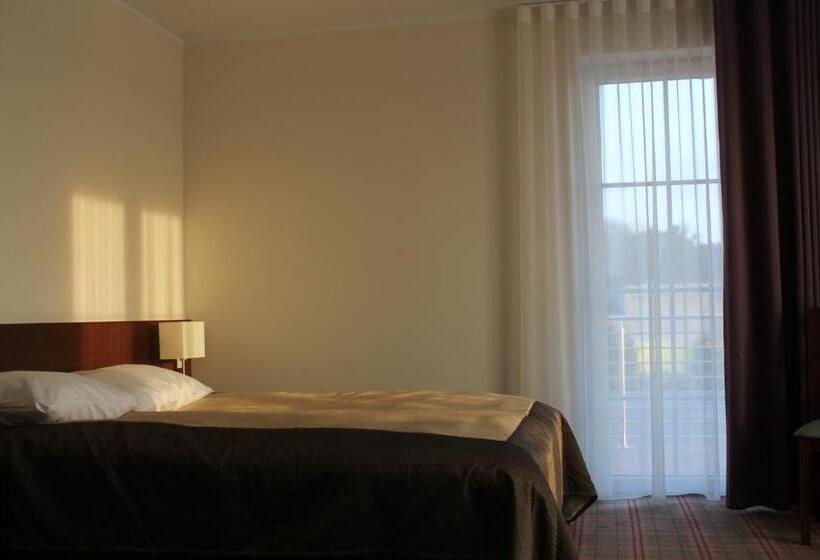 Apartamento 1 Dormitório com Sacada, Marusza