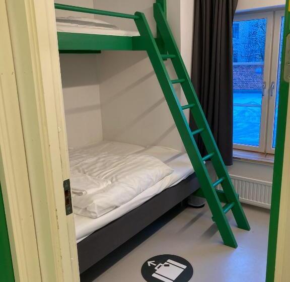Camera Familiare, Winstrup Hostel