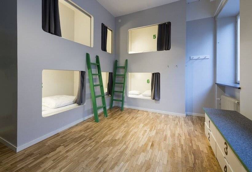 Camera Familiare, Winstrup Hostel