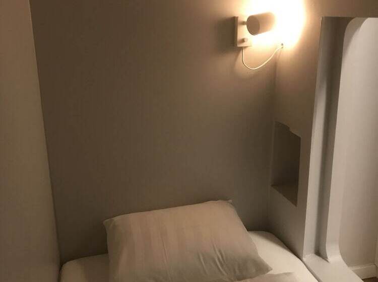 Кровать в Общей Комнате, Winstrup Hostel