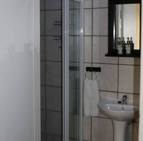 Номер Стандарт, Ukarimu Guest House