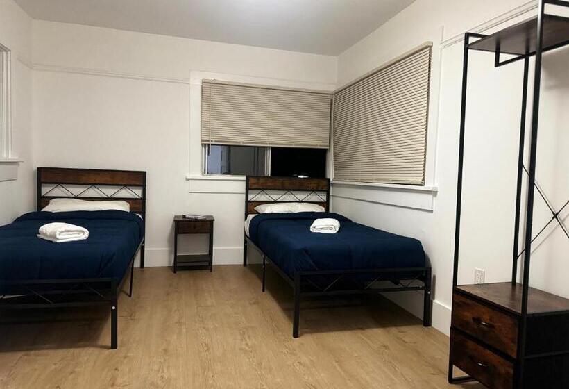 سرير فى غرفة مشتركه, Usc University Koreatown Olympic Pico