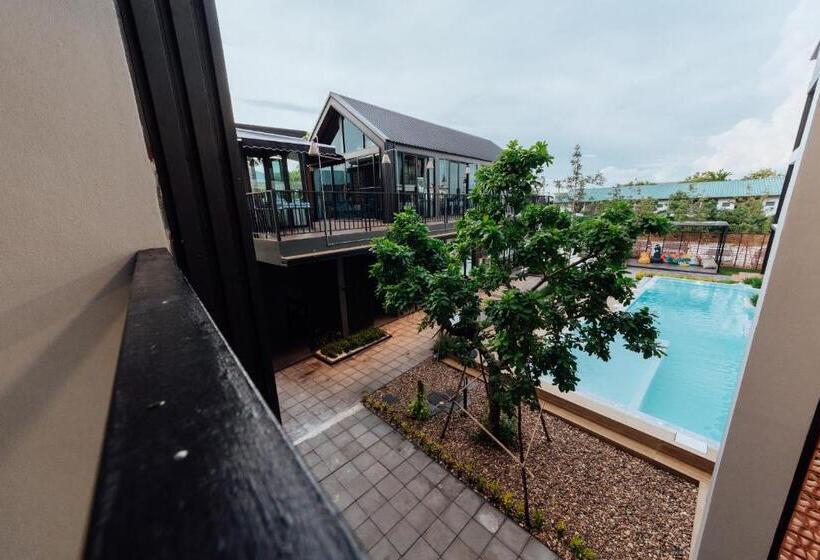 Номер Стандарт, Phu Sakon Ville