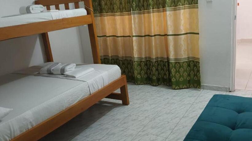 패밀리 룸, Hostal Girasoles Tolu
