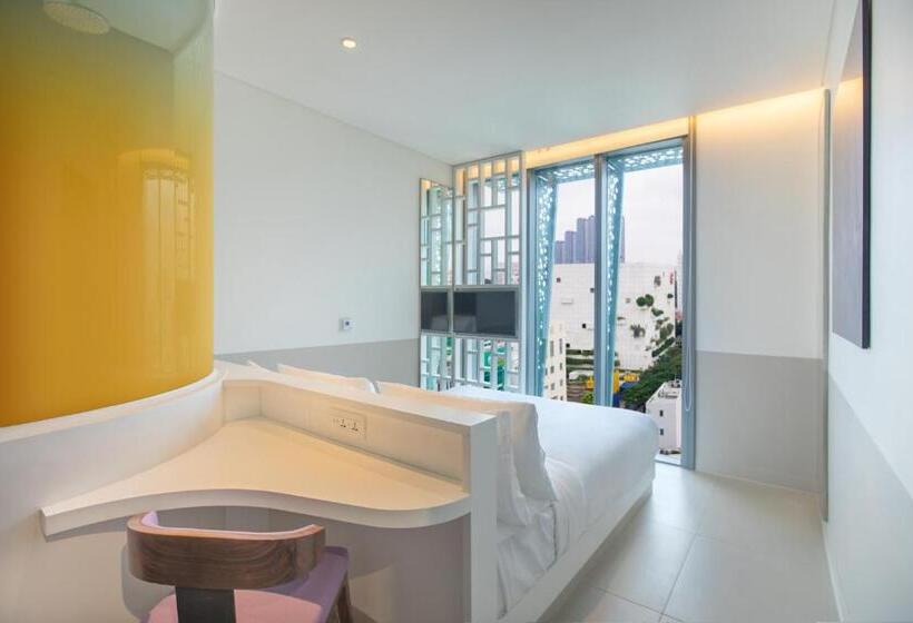 اتاق لوکس, Wink Hotel Tuy Hoa Beach   24hrs Stay & Rooftop Pool Bar