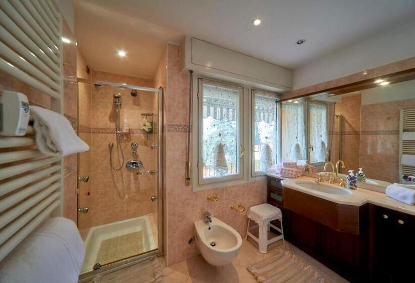 Номер Стандарт, Tosca House 2
