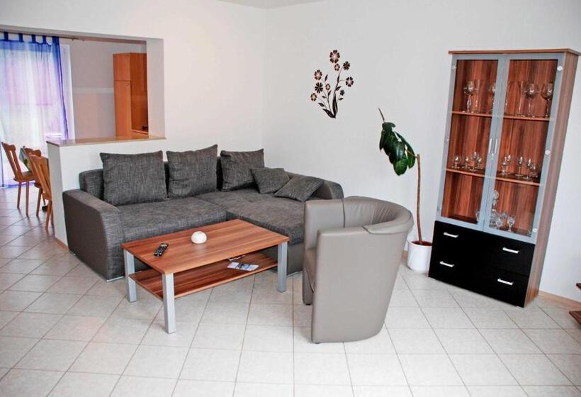 Апартаменты 1 Спальня с Террасой, Ferienappartements Familie Lenz