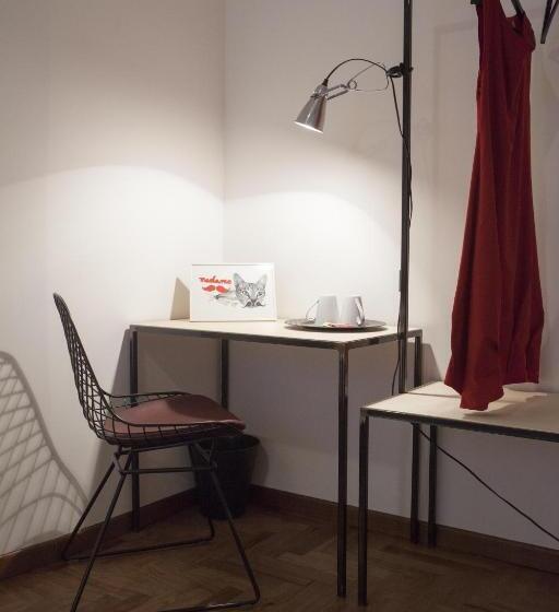 اتاق خانوادگی, B&b Gallery
