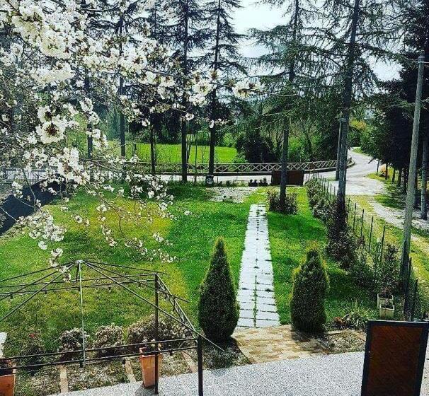Семейный Номер, Il Giardino Delle Noci