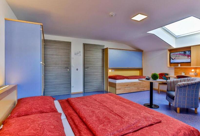 스탠다드 스튜디오, Jugendhotel Bachlehen Und Johanneshof