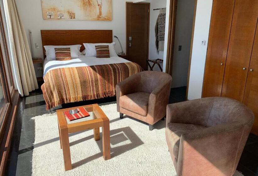 Suite with lake view, Playa Grande Suites
