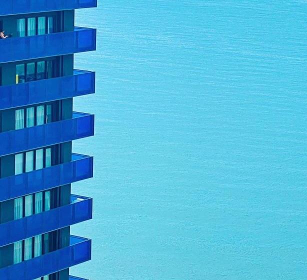 سوییت خانوادگی, Orbi City Hotel Batumi