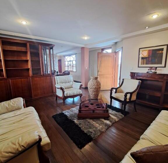 Family Suite, Coronel