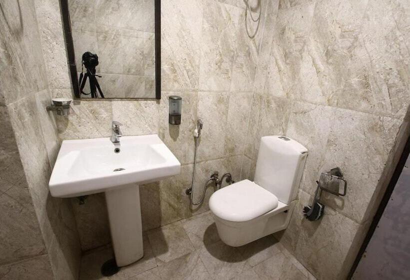 סוויטה משפחתית, Vrinda Palace Vrindavan