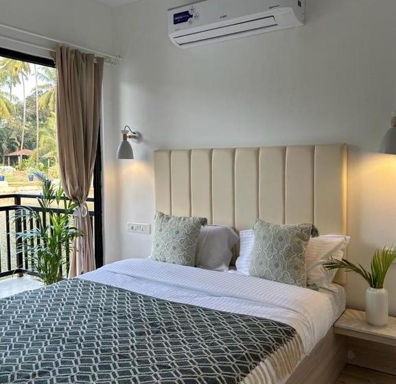 Люкс Повышенной Комфортности, Riverside Luxe Living