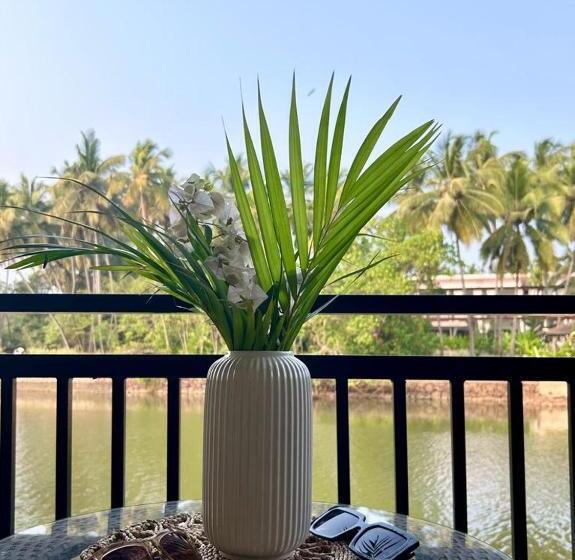 Номер Deluxe с Балконом, Riverside Luxe Living