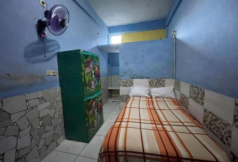 Номер Economy, Spot On 93555 Triple N Homestay