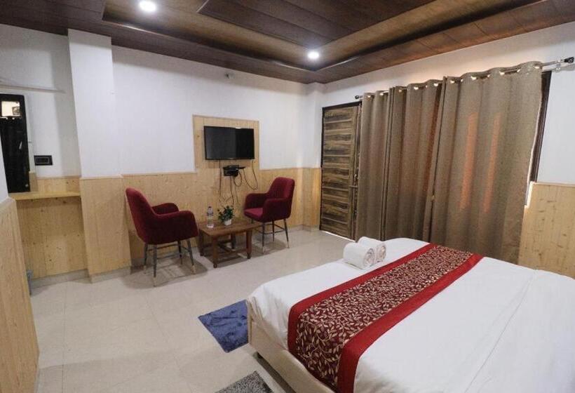 발코니 디럭스 룸, Backwoods Suites Shimla