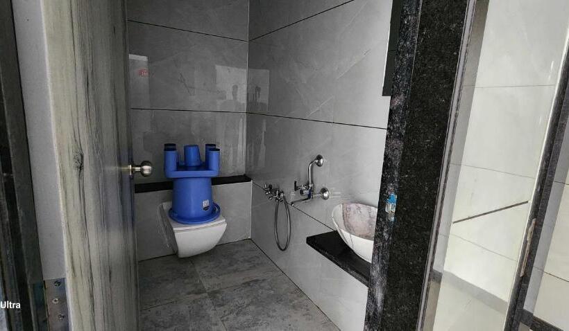Трехместный Номер Классика, Oyo Hotel Deliza