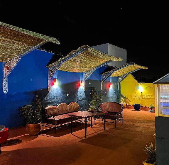 Quarto Quádruplo Estandar, Riad Dar Doura