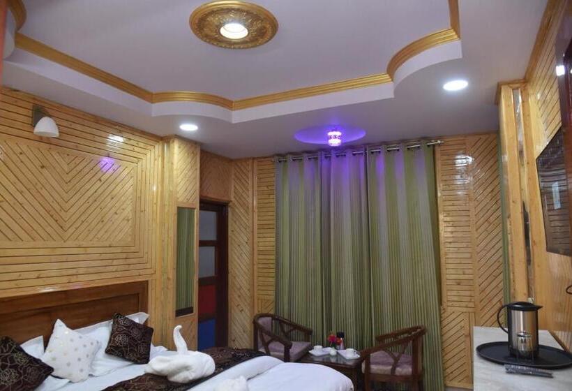 산 전망 스위트, Sarahan Holiday Inn