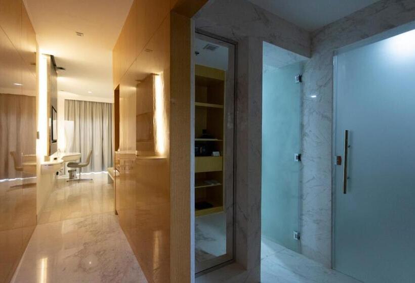 Номер Deluxe, Alberni Jabal Hafeet Hotel Al Ain
