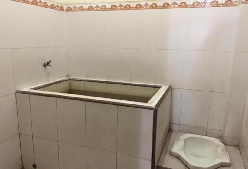 Номер Economy, Spot On 93531 Homestay Puri Indah Syariah