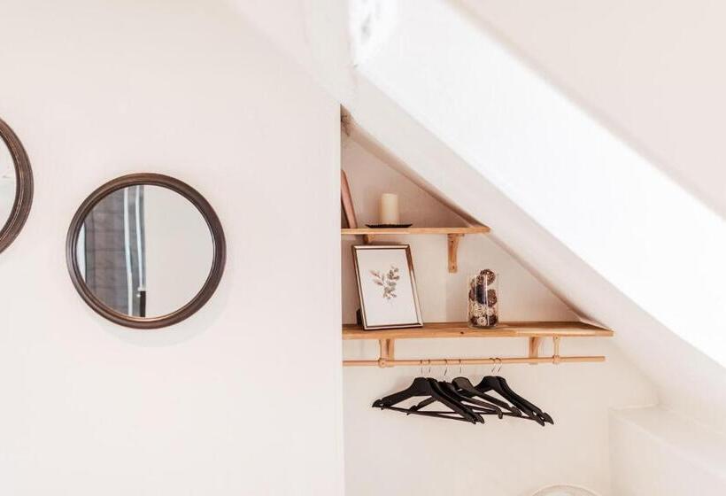 Номер Стандарт, Clementines House Honfleur