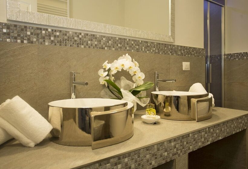 سوئیت با وان آب گرم, B&b Villa Anna