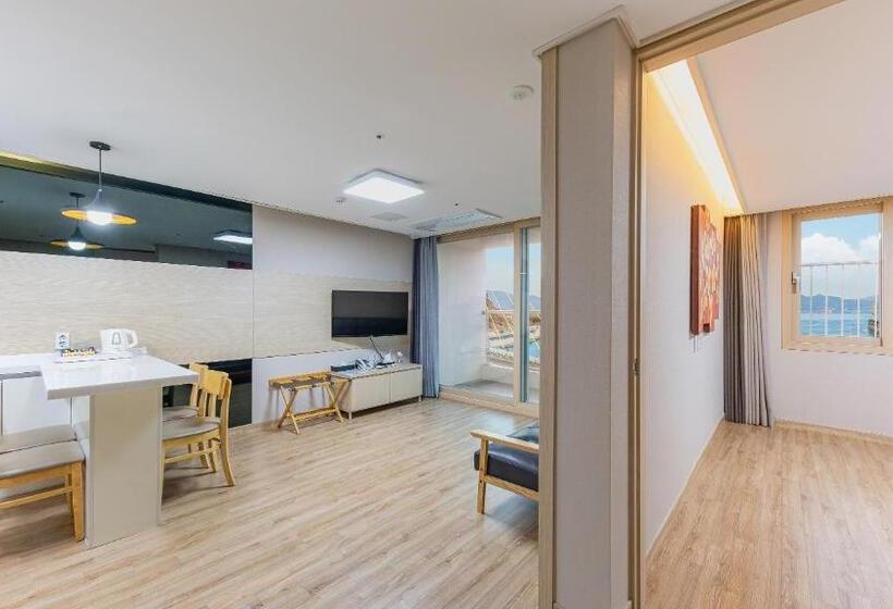Семейный Номер, The Hotel Soo