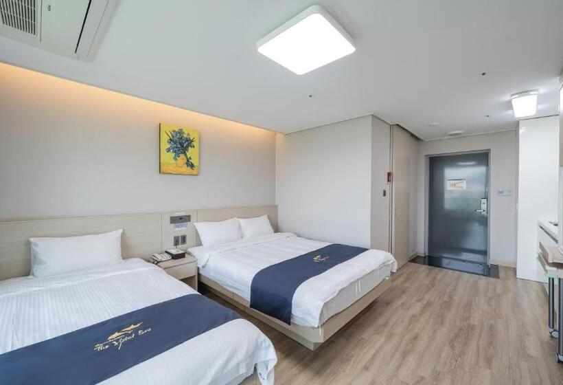 اتاق لوکس با چشم‌انداز دریا, The Hotel Soo