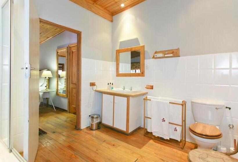 Семейный Номер, Beaufort Manor Country Lodge