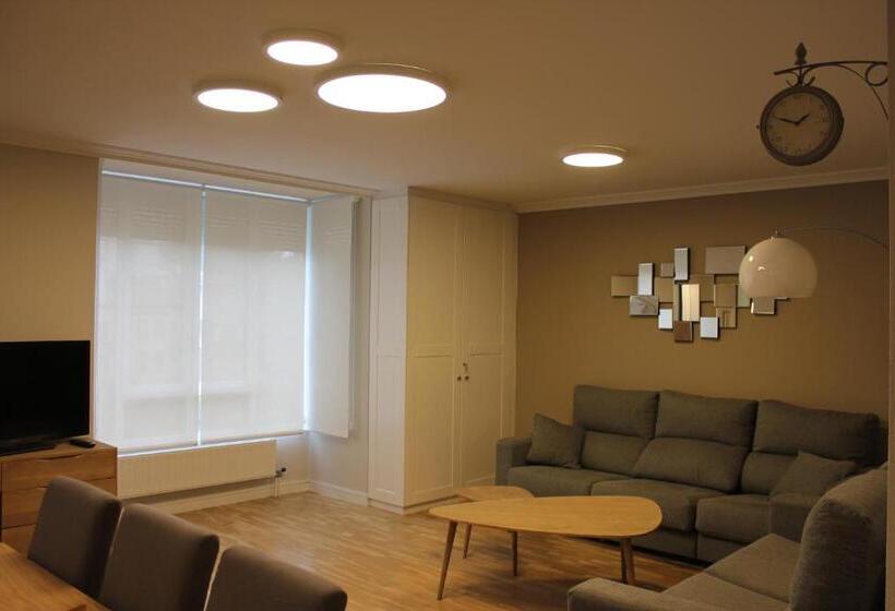 Апартаменты 3 Спальни, Apartamento Sanguesa