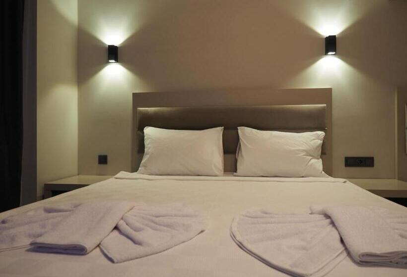 Номер Стандарт с Балконом, Zeni̇a Otel