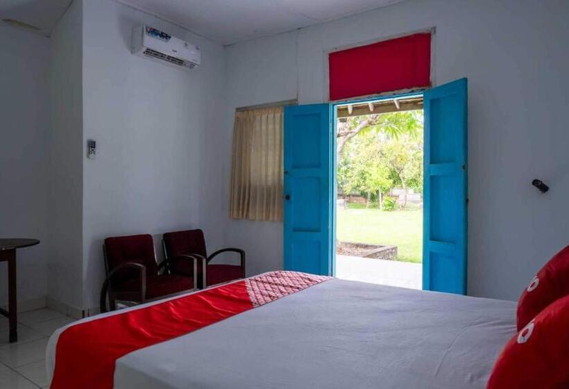 Номер Deluxe Кровать Кинг, Hepi Bungalow Lovina Mitra Reddoorz