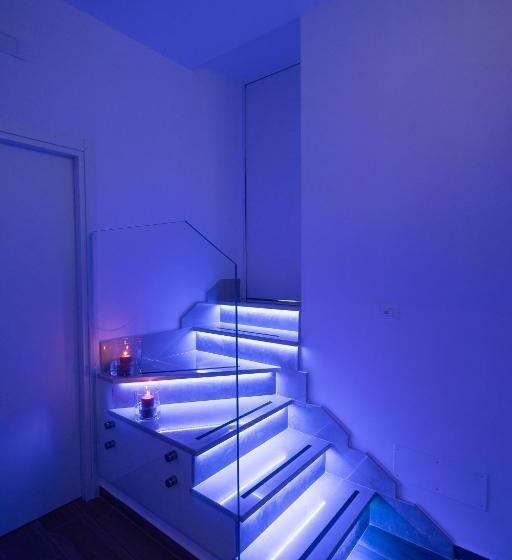 اتاق لوکس با بالکن, Effedi Loft