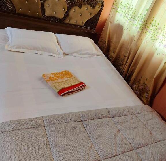 اتاق خانوادگی, Short Time Stay