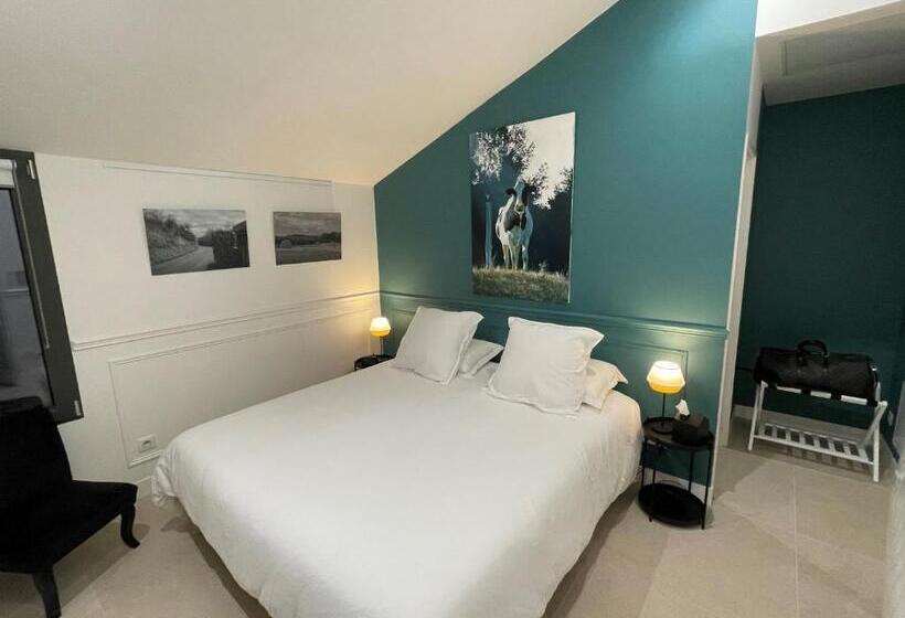 Дом 3 Спальни, La Petite Maison De Giverny   Gîte De Charme 5 étoiles Au Cœur Du Village   3 Chambres