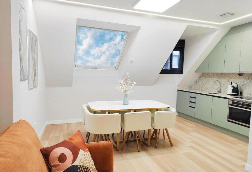 带1个卧室的顶楼公寓, Apartamentos Centro Oviedo Caveda
