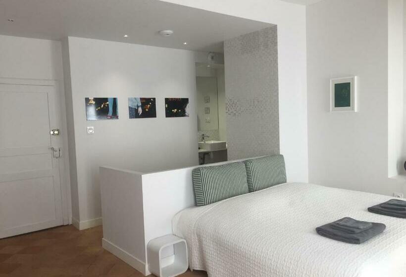 Стандартный Номер Кровать Кинг, B&b Le Chat Qui Dort