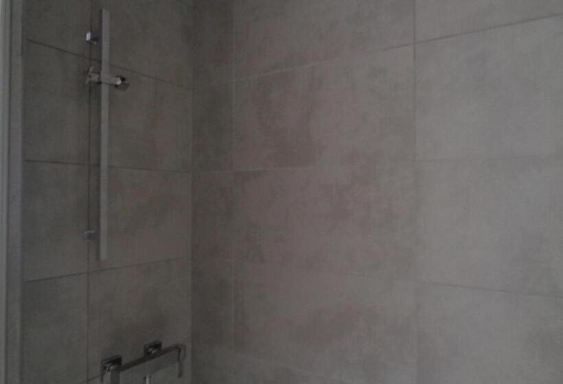 Стандартный Номер Кровать Кинг, B&b Le Chat Qui Dort
