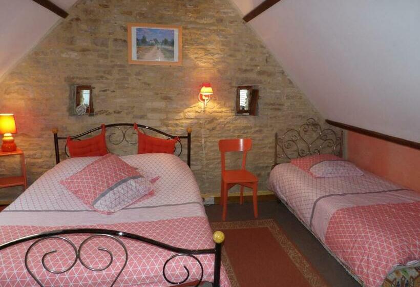 Номер Стандарт Трехместный, Chambres Et Tables D Hôtes à L Auberge Touristique