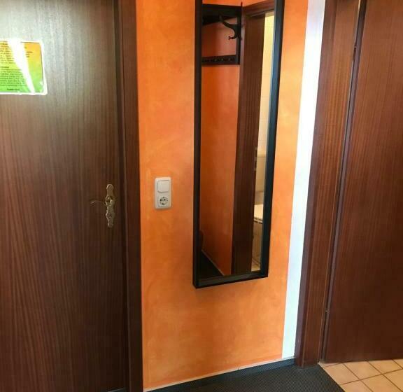 Классический Номер, Schröder S Motel